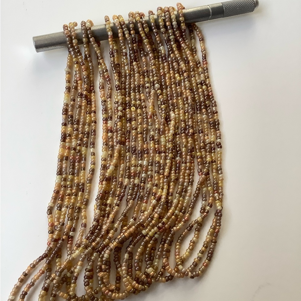 Hobby? Are you into BEADING? One bracelet, one necklace. Kits & extra beads. - Picture 11 of 13